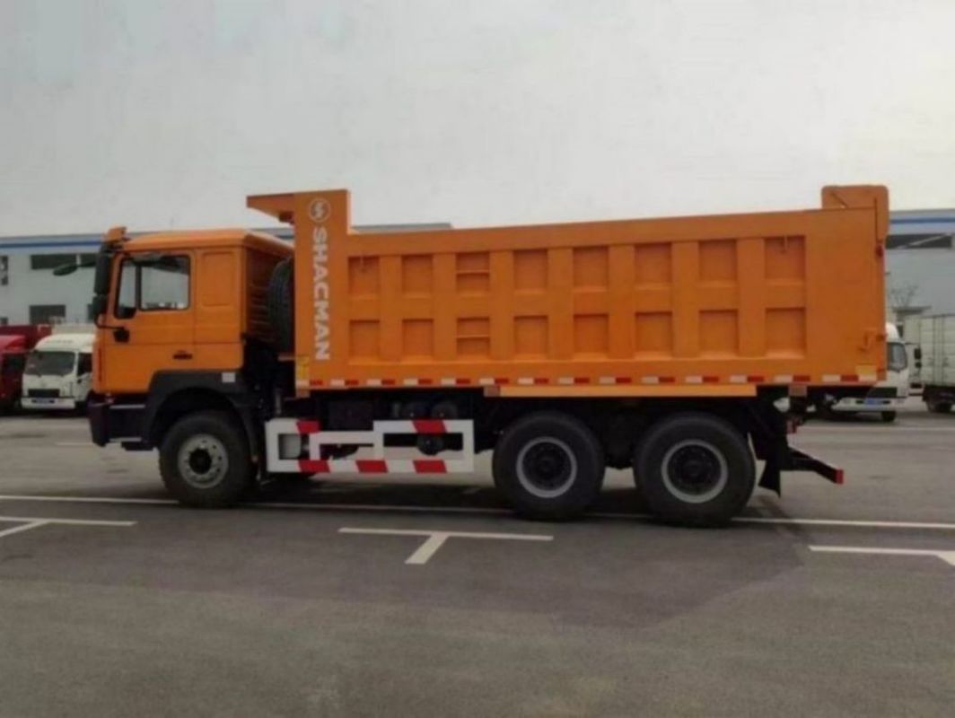 SHACMAN Single Sleeper Dump Truck F3000 6x4 400hp EuroII Mocne osiągi i ładunek