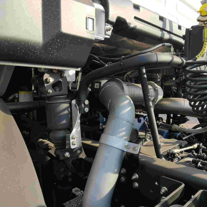 Czerwony SHACMAN F3000 375HP Euro V 6-kołowy ciągnik głowica 4x2 WEICHAI silnik