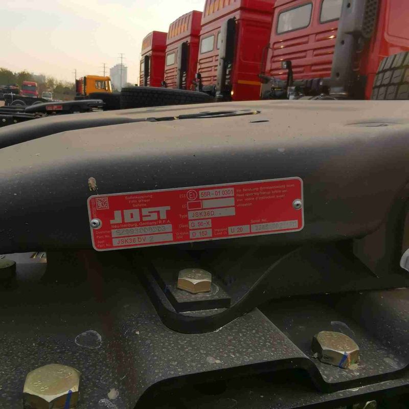 Czerwony SHACMAN F3000 375HP Euro V 6 Koła Głowa ciągnika 4x2 WEICHAI silnik