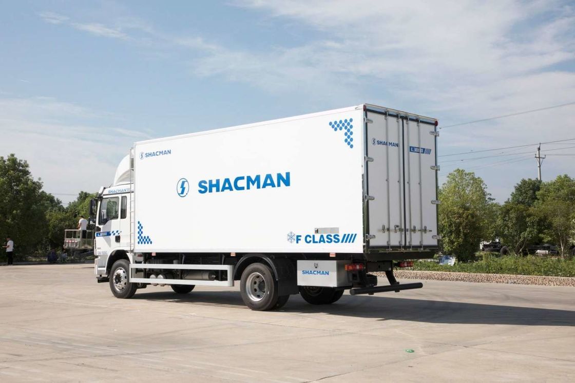 SHACMAN L3000 Van Truck 4x2 340hp Ciężarówka 290hp Euro II Biały 6-kołowy Ciężarówka