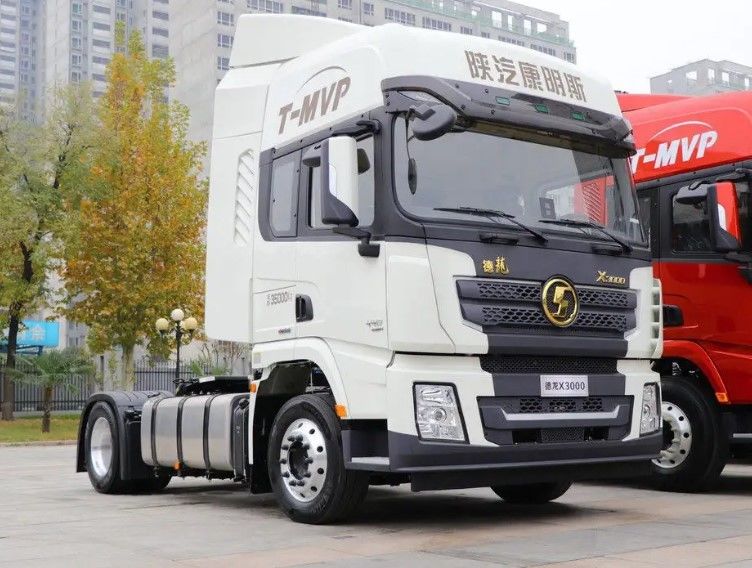 SHACMAN 6 Koła X3000 4x2 ciągnik Lewy kierowca 420HP Dwukrotny spający ciągnik ciężarówka dla Algierii