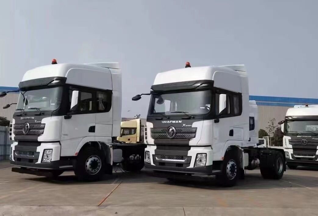 Ręczna zmiana biegów 10 kołowych ciężarówki ciągnistej SHACMAN 430hp X3000 4x2 podwójny kabina spająca głowa ciągnika