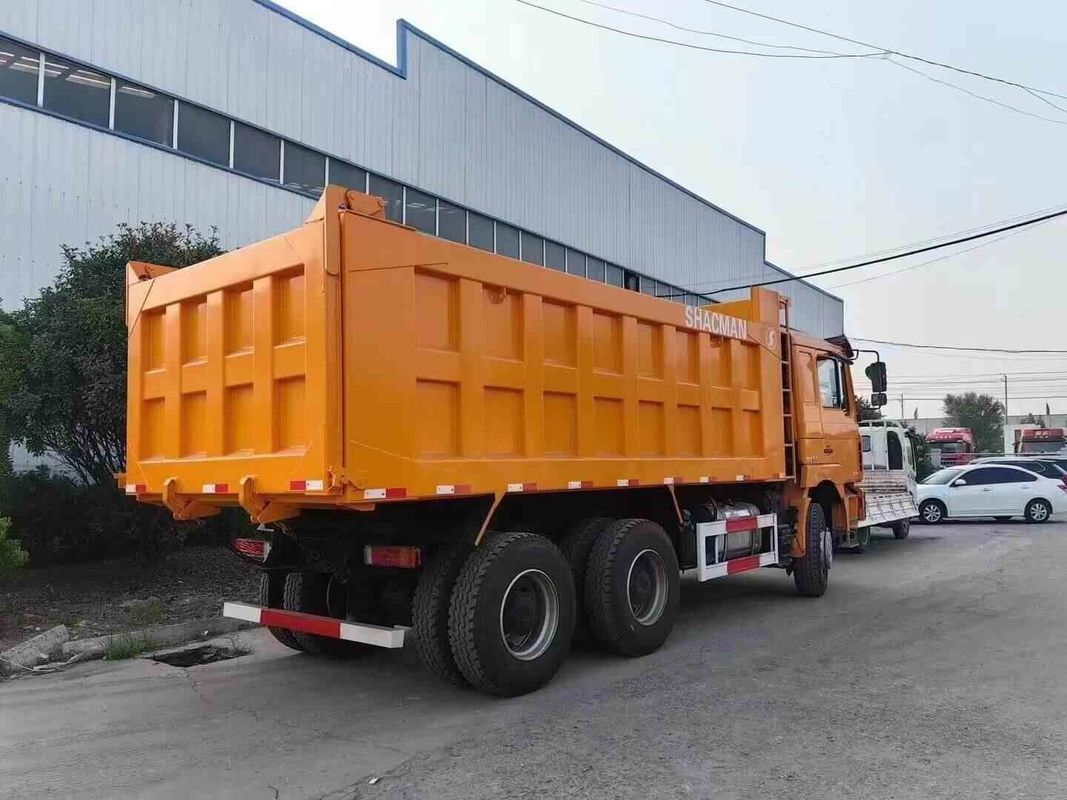 Neon Red Heavy Dump Truck 20 metrów sześciennych Pojemność MAN System łagodzenia kolizji osi